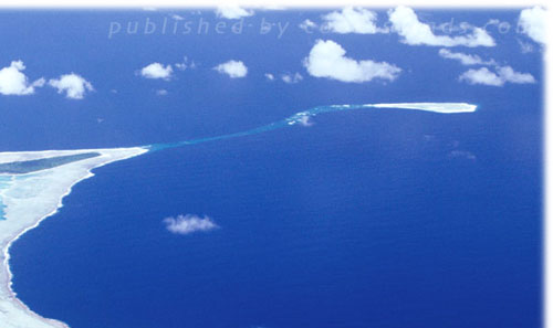 there is 664 people living on this atoll island